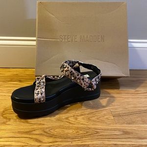 Steve Madden platform sandals